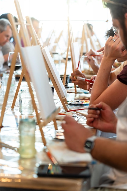 Foto kunst- und weinwerkstatt kunstvolle schlucke