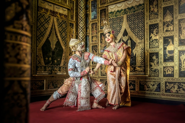 Kunstkultur-thailändisches Tanzen in maskiertem Khon Benjakai in Literatur amayana, Thailand