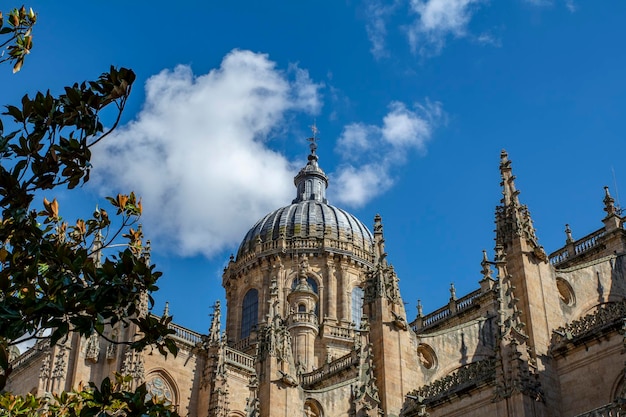 Kuppel der Kathedrale von Salamanca im historischen Zentrum der Stadt