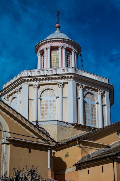 Kuppel in Porto Maurizio
