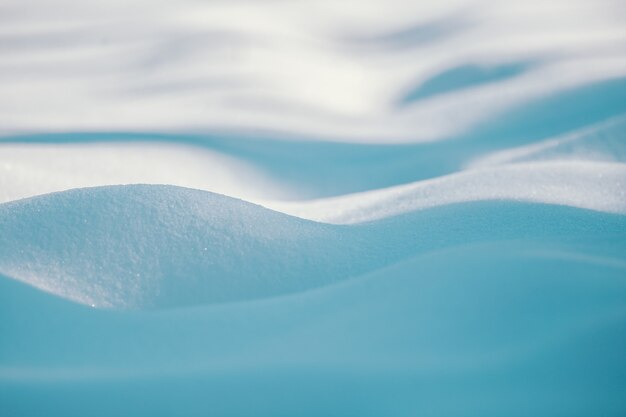 Kurven im Neuschnee, Hintergrund