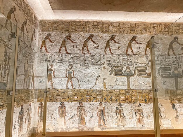 KV11 no Vale dos Reis egípcio, na necrópole de Tebas, Luxor, Egito