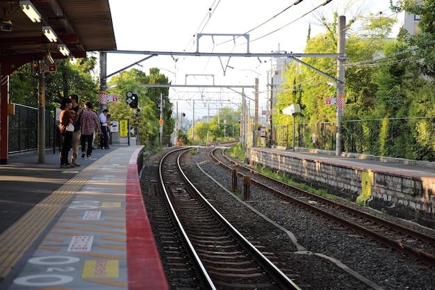 Kyoto, JAPÃO - 06 de junho de 2016 Trem do Japão, ferrovia do Japão em Kyoto
