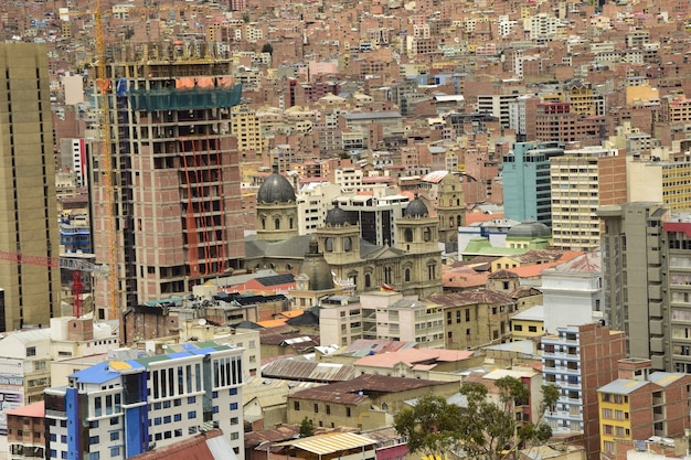 La Paz Bolivien 30. Januar 2017 Blick von einem Höhepunkt der Stadt La Paz im Tal Boliviens