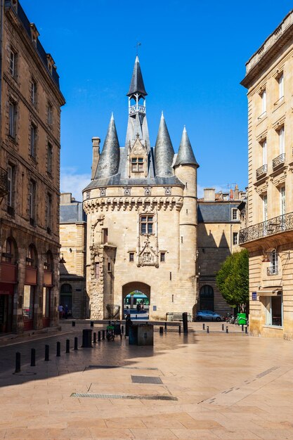 La porte Cailhau Gate Bordeaux