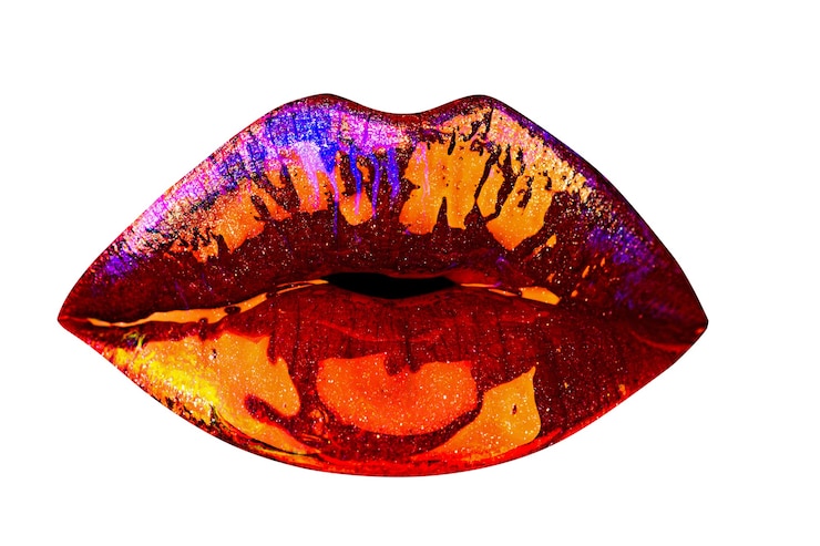 Foto labio sexy. besar los labios aislados sobre fondo blanco. lápiz labial de neón, boca.