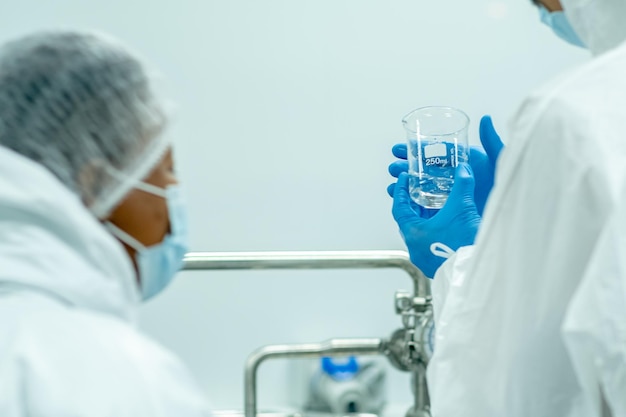 laboratorio trabajo paciente química vidrioso líquido