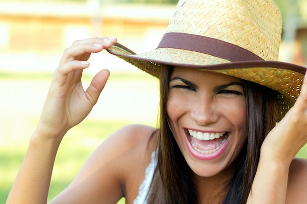 Lachen Frau mit Hut