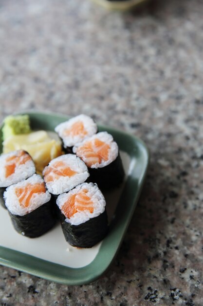 Lachs Maki Sushi