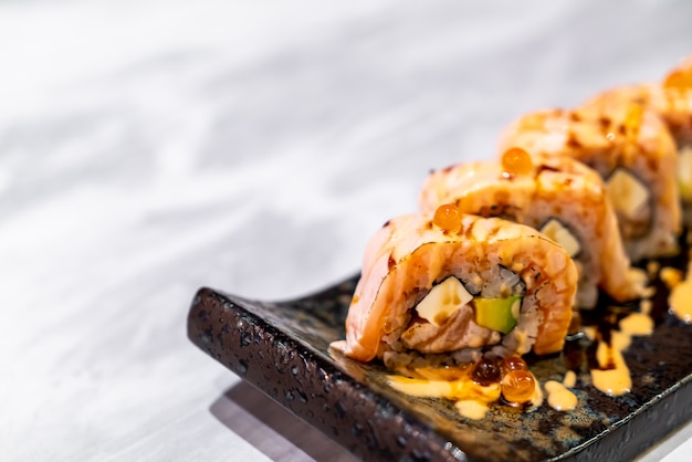 Lachs Roll Sushi