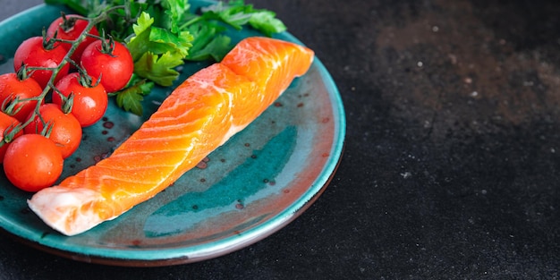 Lachsscheibe roter Fisch Meeresfrüchte Mahlzeit Snack pescetarische Diät auf dem Tisch