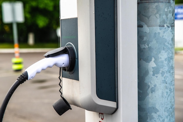 Ladestation für Elektroautos am Parkplatz