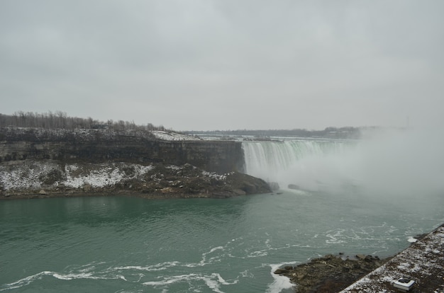 Foto lado canadiense de las cataratas del niágara