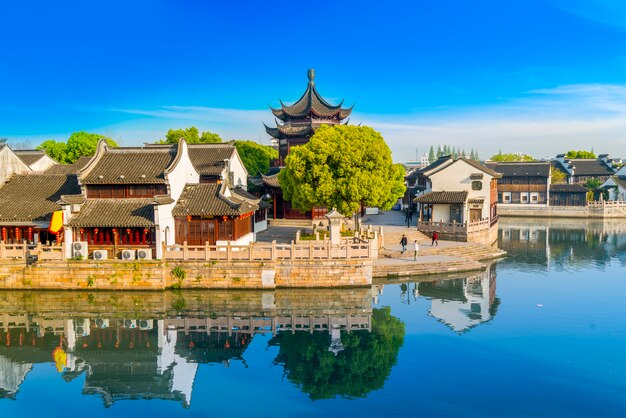 Lado del río de la ciudad de Suzhou Tang del antiguo edificio