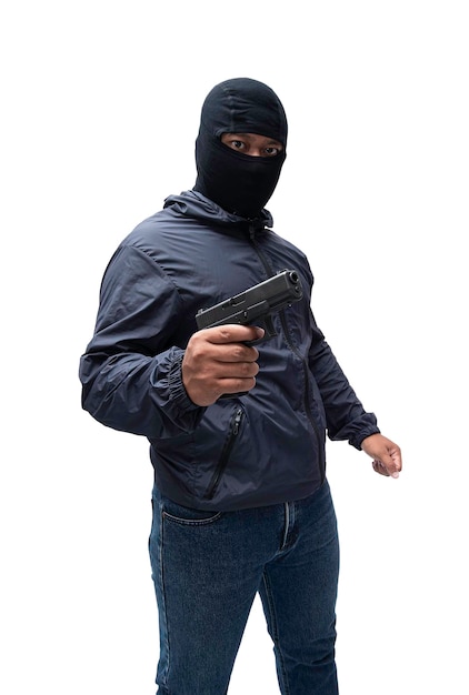 Ladrón o terrorista Sosteniendo pistola en varias poses sobre fondo aislado con trazado de recorte