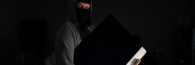 Foto ladrón de televisión asustado