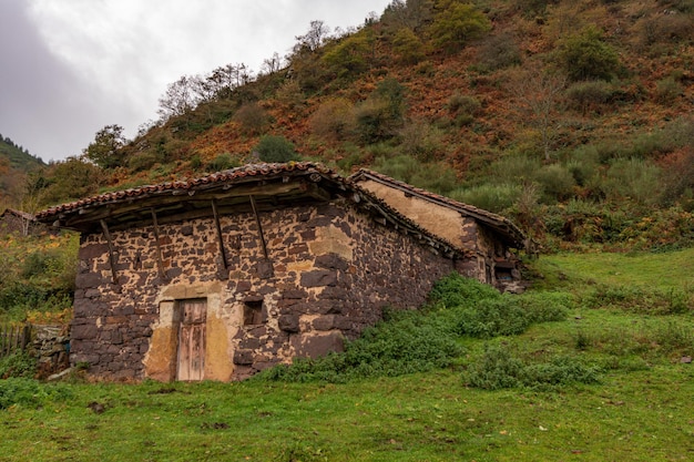 Ländliche Landschaften im Landesinneren von Asturien