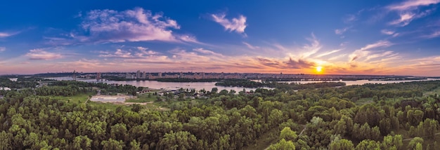 Foto ländlicher sommersonnenuntergang