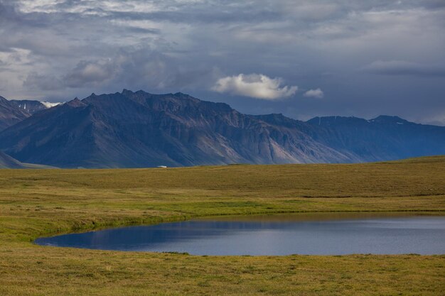 lago en alaska