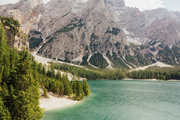 Lago Braies também é conhecido como Lago di Braies