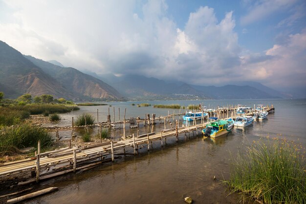 Foto lago de atitlan