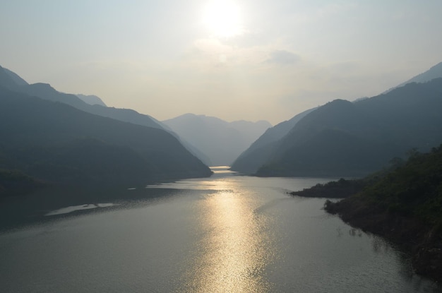 Lago de montanha