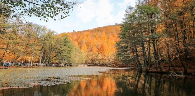 Lago Derin no Parque Nacional Yedigoller Turquia