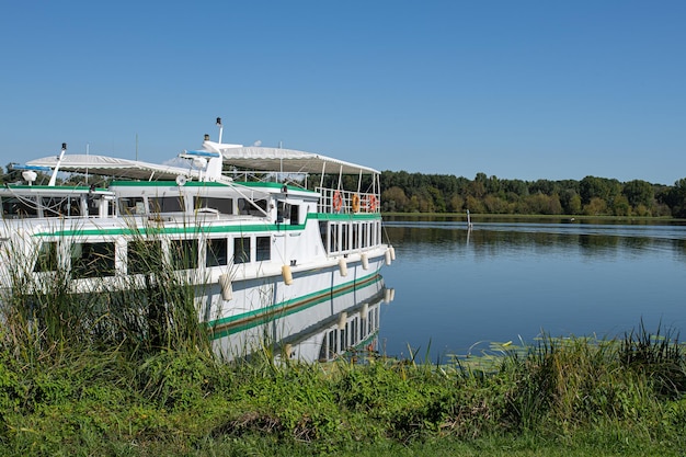 Lago di mezzo en mantova lombardía