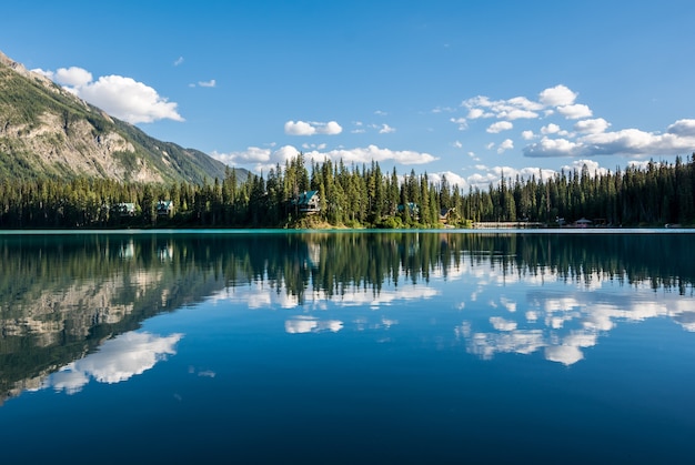 Lago Esmeralda en el Parque Nacional Yoho, BC