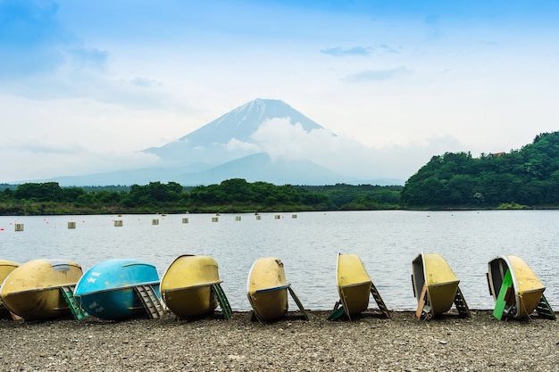 Lago Kawaguchi e montanha Foji no Japão