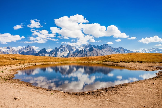 Foto lago koruldi, svaneti