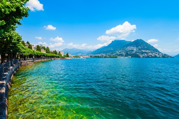 Lago Lugano e cidade Suíça