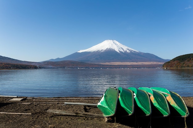 lago y montaña fuji