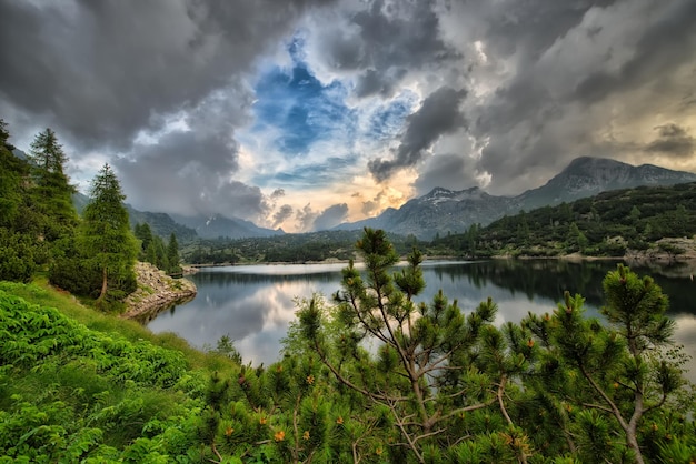 Lago de la Montaña