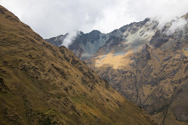 Lago de las montañas Humantay