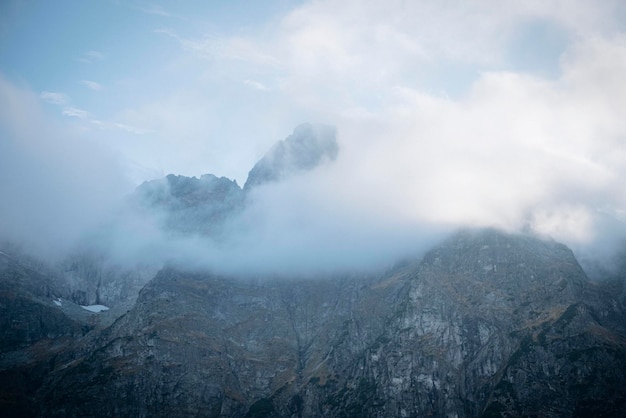 Lago Morskie Oko Eye of the Sea en las montañas Tatra en Polonia