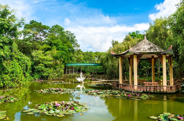 Lago na cachoeira cam ly em da lat, vietnã