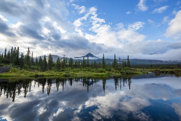 Lago no Alasca