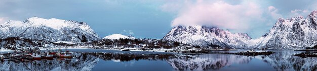 Lago de Noruega de invierno