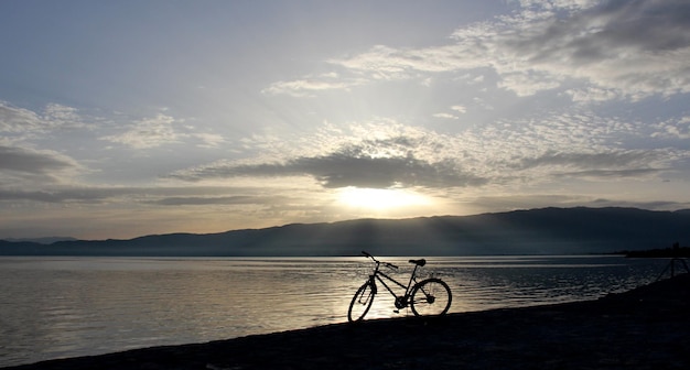 Foto el lago ohrid macedonia república de la puesta del sol