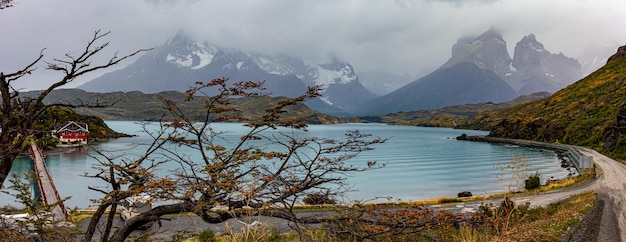 Lago Pehoe e ilha Parque Nacional Torres del Paine Patagônia Chile Vista panorâmica