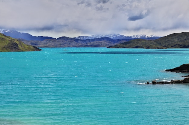 Lago Pehoe en el Parque Nacional Torres del Paine en la Patagonia, Chile