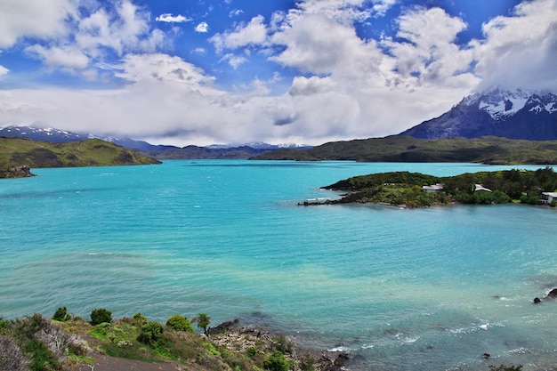 Lago Pehoe en el Parque Nacional Torres del Paine en la Patagonia, Chile