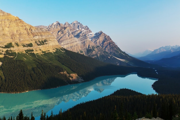 Lago Peyto en el Parque Nacional Banff, Canadá