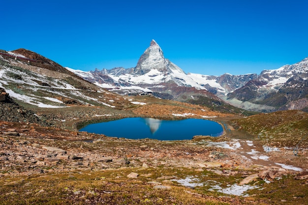 Lago Riffelsee y Matterhorn Suiza