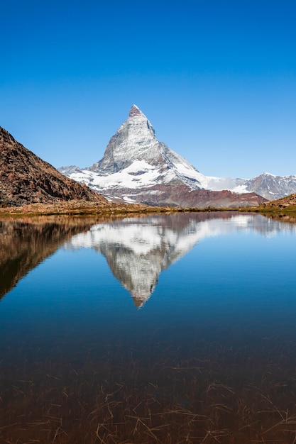 Lago Riffelsee y Matterhorn Suiza