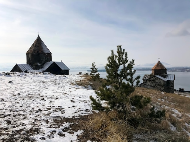 El lago Sevan en invierno Armenia foto de stock