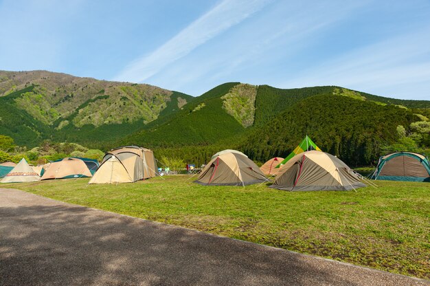 Lago Tanuki Camping Tiendas de campaña en la ciudad de Fujinomiya, Prefectura de Shizuoka, Japón