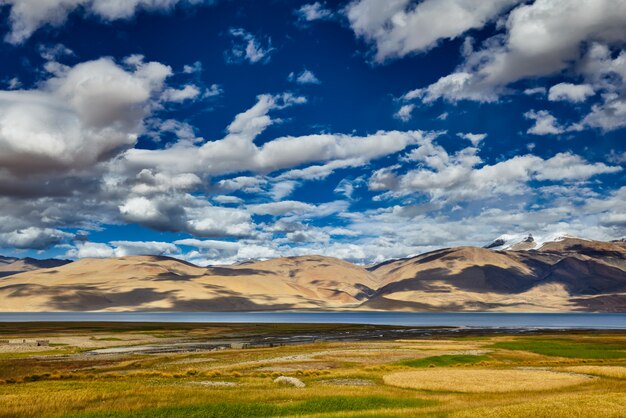 Lago Tso Moriri no Himalaia, Ladakh, Índia