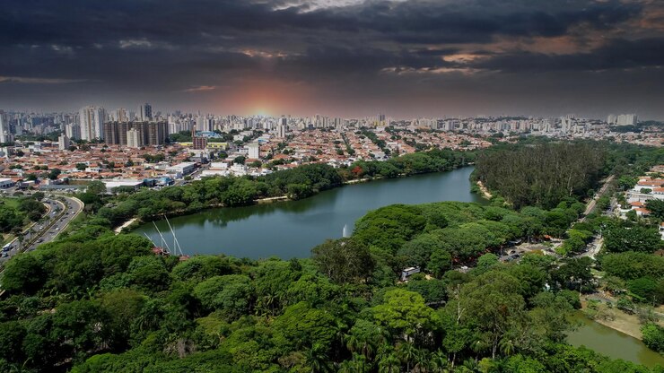Foto lagoa do taquaral em campinas vista de cima do parque de portugal são paulo brasil